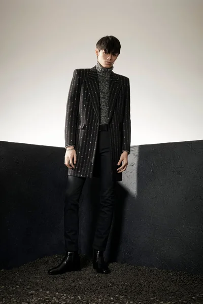 Look 18